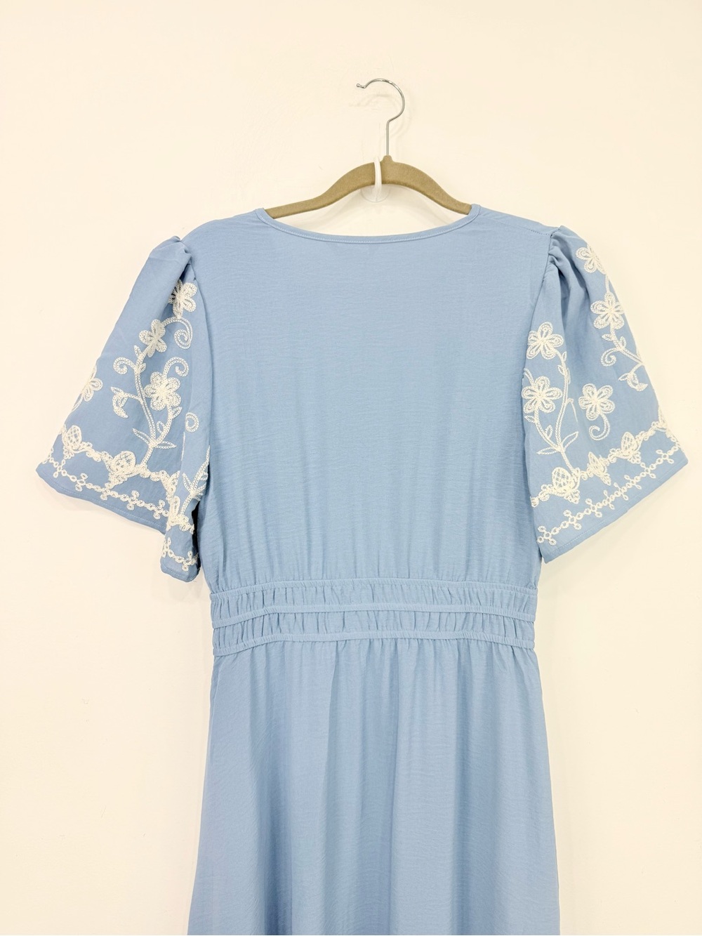 Simplee Blue White Floral Embroidery V Neck Smock Waist Short Sleeve Maxi Dress - Picture 7 of 13